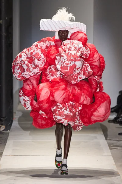 Look 18